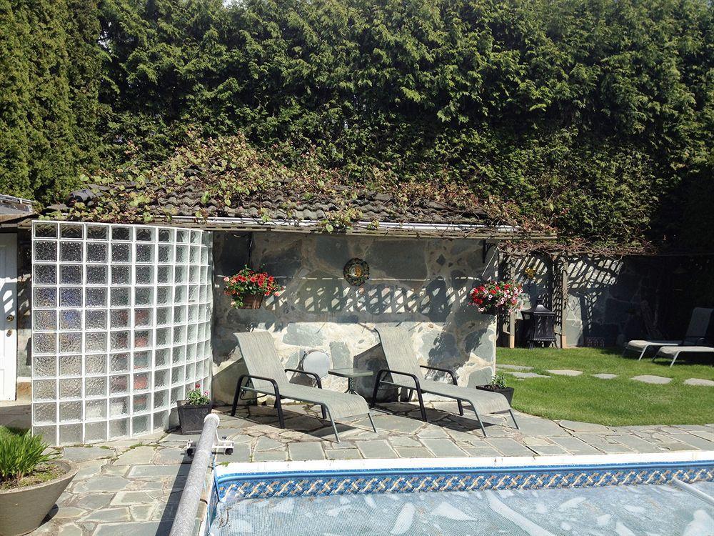 The Stone Hedge Bed And Breakfast Richmond Exteriér fotografie