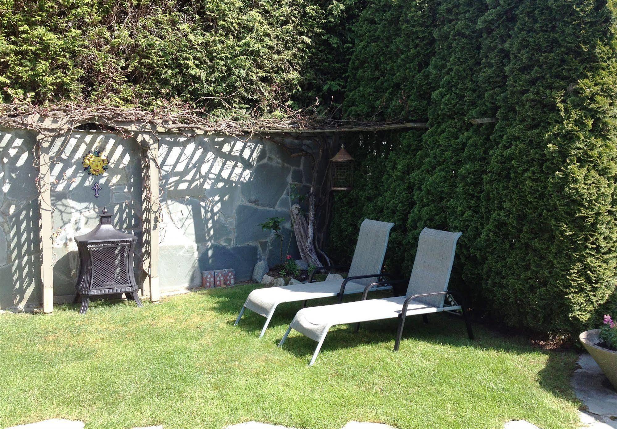 The Stone Hedge Bed And Breakfast Richmond Exteriér fotografie